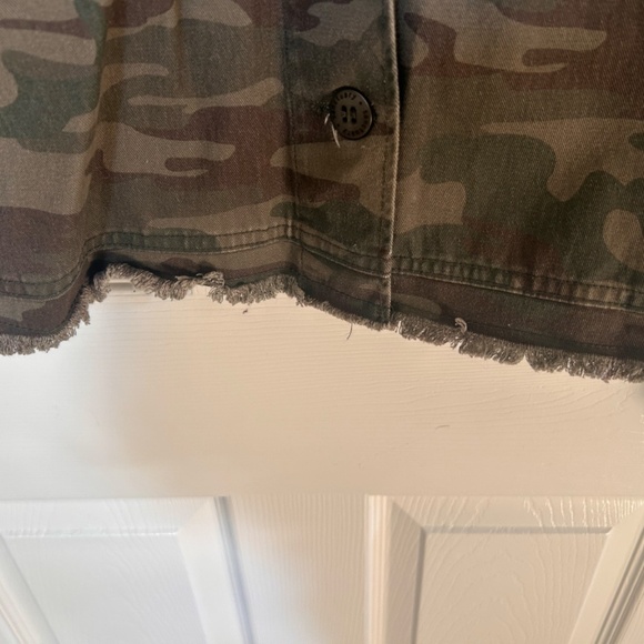 Sanctuary Cropped Camouflage Jacket Women's Medium - Picture 5 of 5